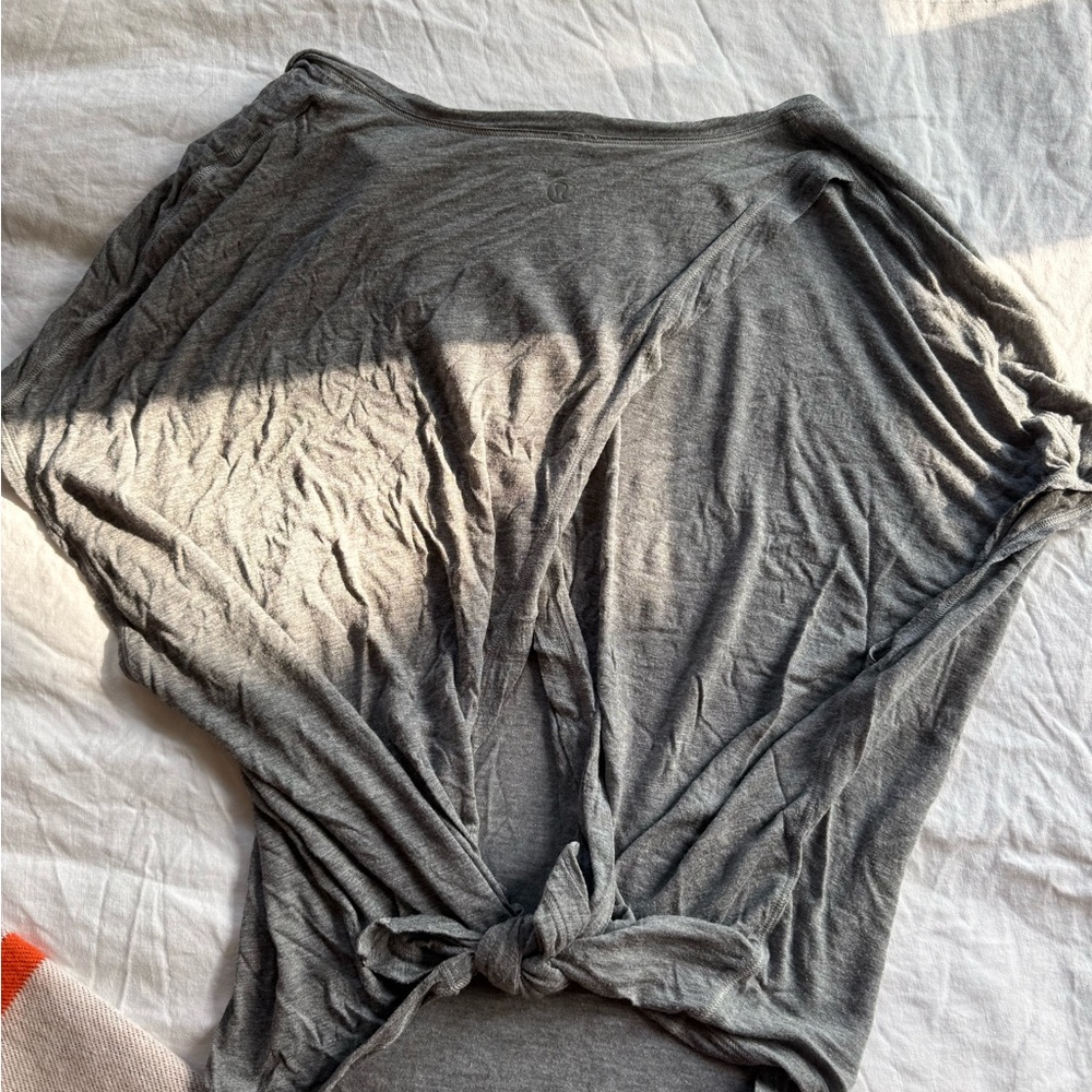 Lululemon Gray All Tied UpShort Sleeve Tee
